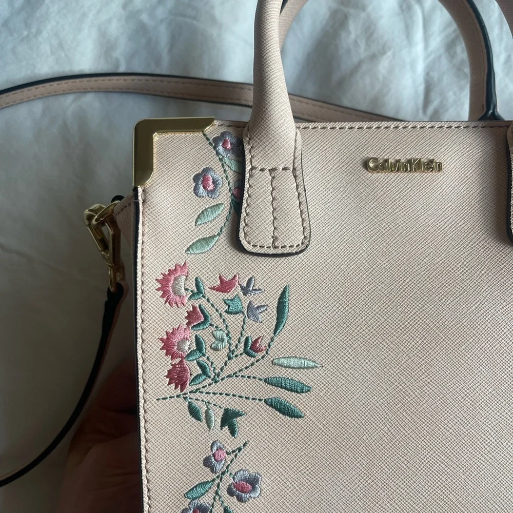 Calvin Klein Leather Crossbody bag - Picture 5 of 6